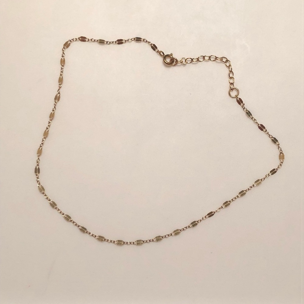 Lace choker necklace